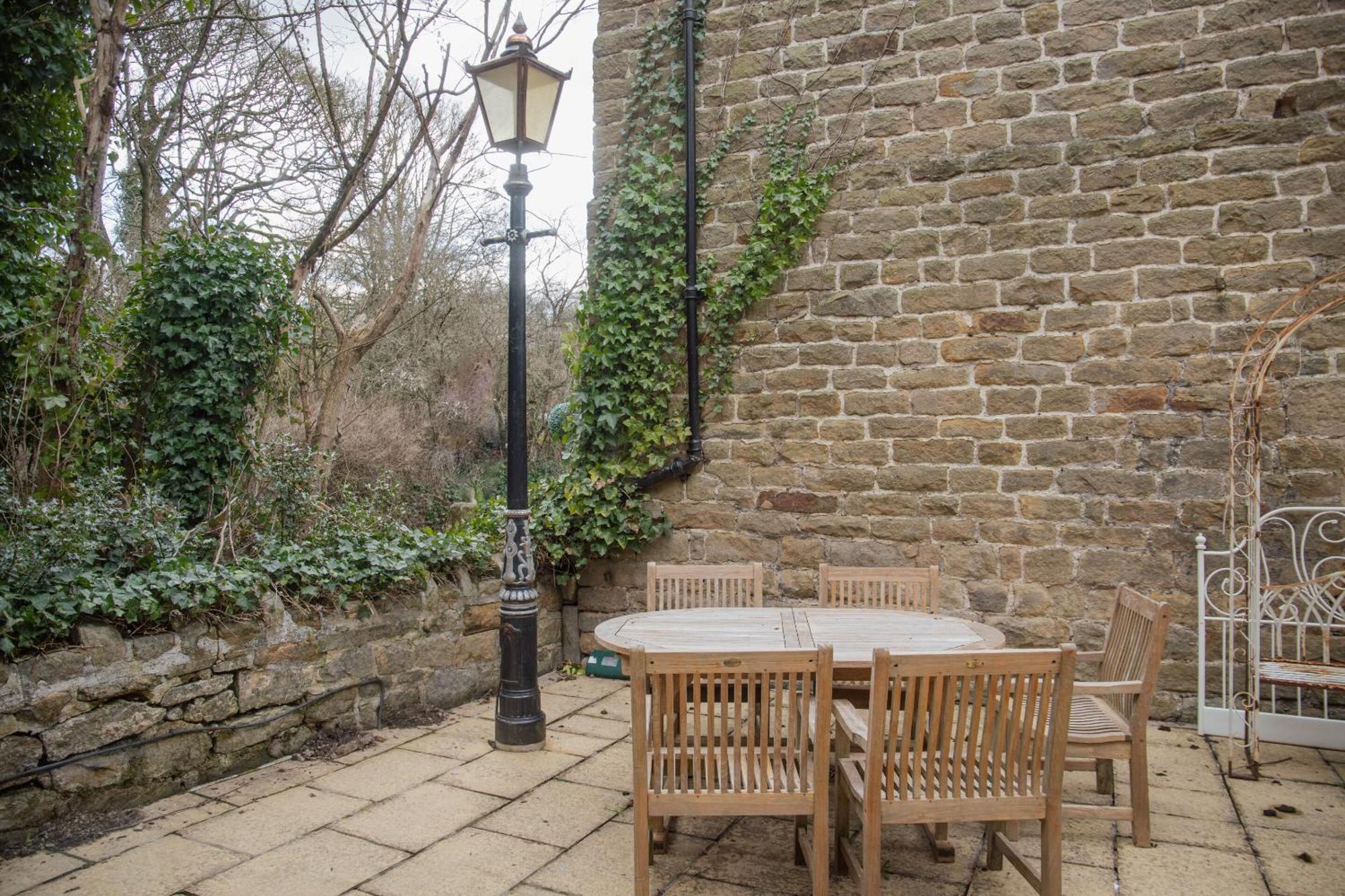 The Devonshire Arms 3*